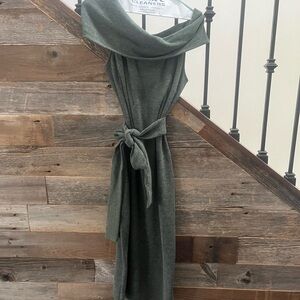 Elegant Gray Sleeveless Dress